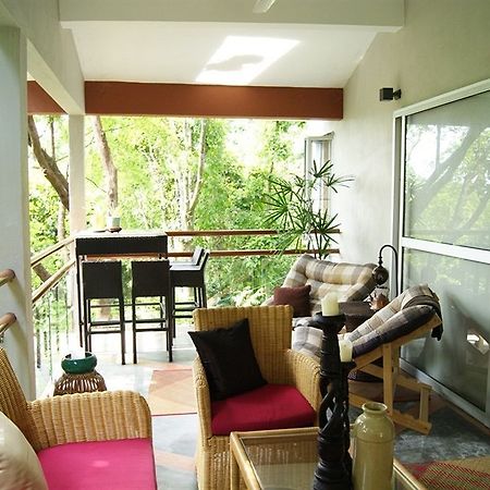 Ambong Rainforest Retreat Pantai Tengah  Eksteriør billede