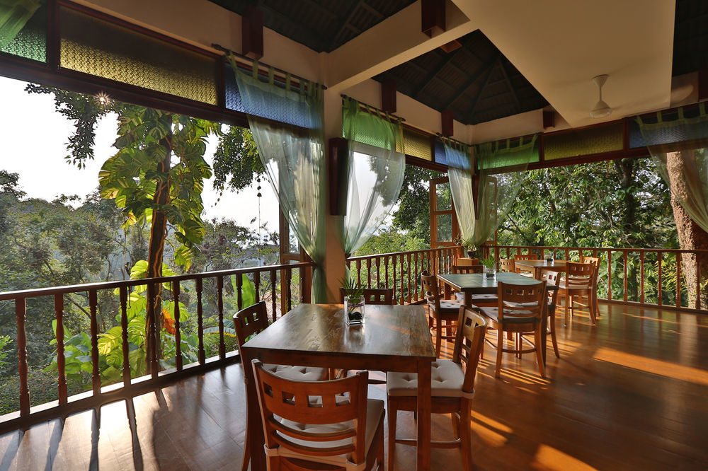 Ambong Rainforest Retreat Pantai Tengah  Eksteriør billede